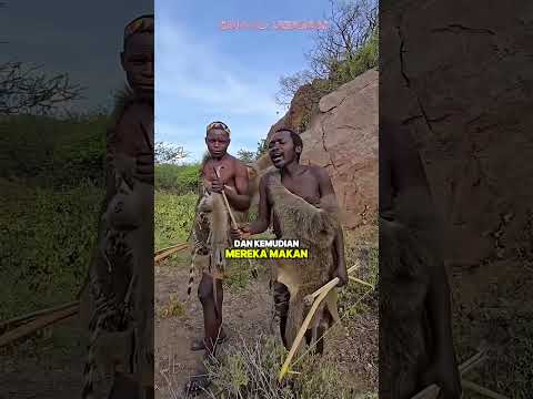 Pria Suku Ini Ketahuan Mencuri Makanan dari Wajan!#viralvideo #shortvideo