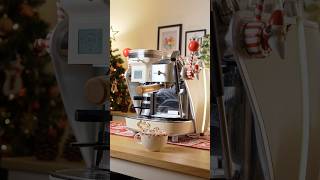 Christmas cappuccino with the La Seine X Espresso Machine 🎄 ☕️