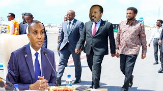 DEG DEG Xamse oo Dalka Ka baxsaday & Mooshinka oo 200 Xildhibaano Gaaray, Xogo Xasaasi