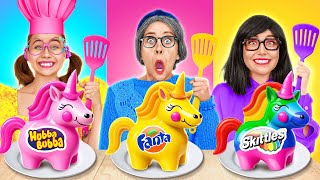 IO VS NONNA VS MAMMA SFIDA DI CUCINA 😻 Hack di Cucina 🎨 Sfida di Arte e Mestieri da 123 GO! TRENDS