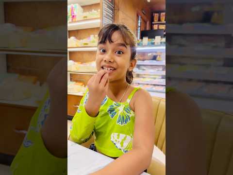 Amaira ko pizza khana tha #shorts #thegeetagurjar