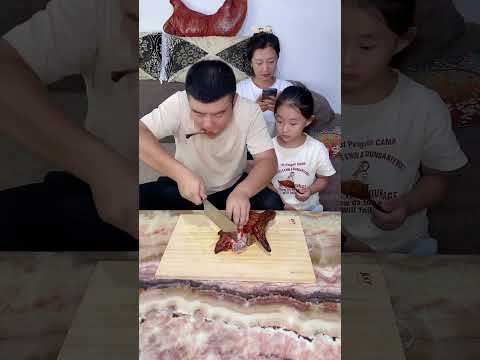 Daughter Can’T Stand It When Dad Eats Mom’S Chicken Butt! #funny #comedy #cute #baby