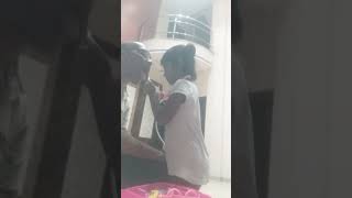 आज मी आजारी होतो त्यामुळे डॉक्टरने घरी येऊन तपासणी करून उपचार केले ।