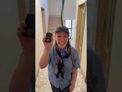 Quando suonano alla porta               ⛺️la scout ⛺️