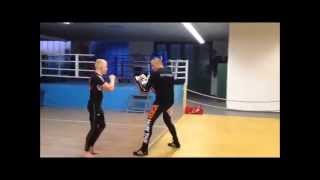 Dima Voit beim Training mit Florin Catuna CPI Boxing