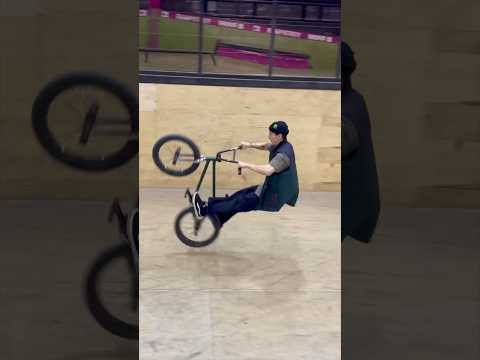 Сюдаааа chinazes🫴🏼 #bmx #tricks #funnyvideo