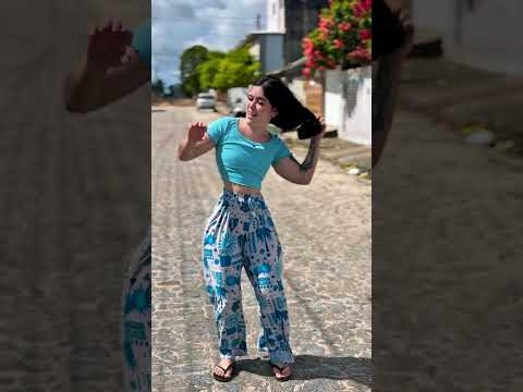 Meu ex tá ali