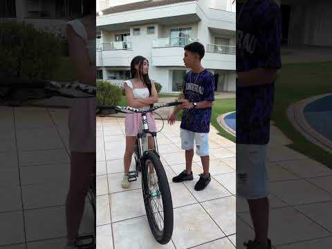 QUANDO EU PEGO A BICICLETA DO NICK E FALO QUE SEI FAZER MANOBRA 😂😂😂 #joganograu #grau