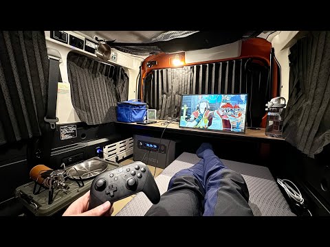 小さい軽自動車に秘密基地を作って車中泊