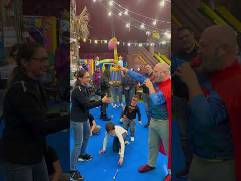 Divertiti Sfide di reazione con gli amici 😊 #family #challenges #game #kids #shorts