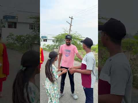 అరెరే నా ఫోన్ కొట్టేసాడే || ఎక్కడికి రా పారిపోతున్నావు రా || రా నీ పని చెప్తాను #viral #trending