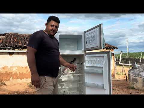 JOÃO MOSTRA O PREJUÍZO QUE TEVE COM SUA GELADEIRA