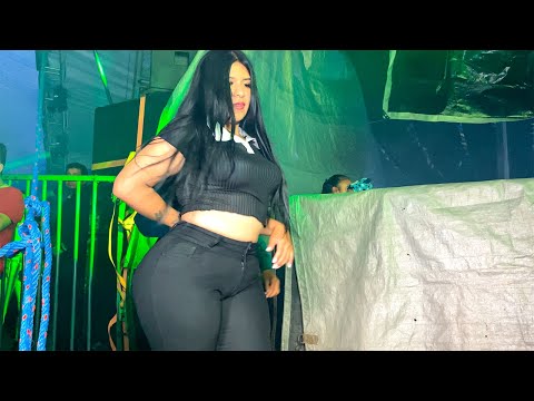 🔥UNA CHICA BUENISIMA para el baile QUE TE PROVOCA QUE BAILES / UN EXITASO DE CUMBIA sonido MANHATTAN