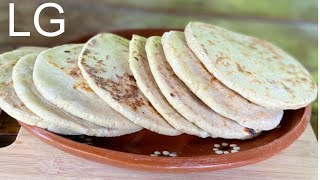 Gorditas Rellenas de Camarón