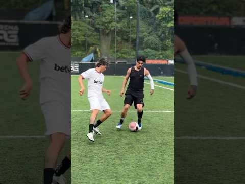 Salve e aprenda esse drible VIRALIZOU EM OUTRAS REDES😱 #football #skills #soccer #tutorial #futsal