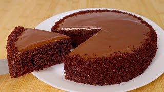 La faccio quasi ogni giorno: torta al cioccolato soffice e golosa!