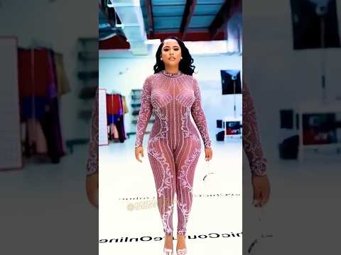 WOW Stunning In This Jumpsuit - Fashion Style #foryou  #fashion #style