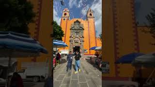 Bajada de la Virgen de los Remedios, de la pirámide, a San Andrés Cholula.