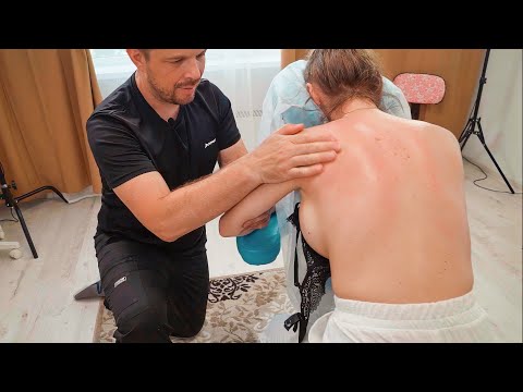 DELICATE BACK AND SHOULDER MASSAGE ON CHAIR - CHIROPRACTIC NECK MASSAGE