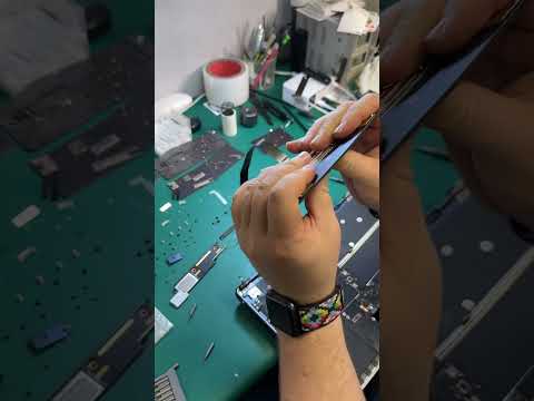 MacBook Air M2 взяли на прогиб!