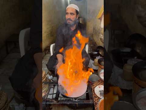 Peshawari Special Nashta eeg & Lobia Karahi  Qari Gul Lobia karahi Spicy 🌶️ Hot kabari bazar#shorts