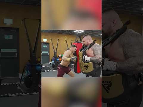 Eddie Hall Gets Punched by Tommy Fury! #tommyfury