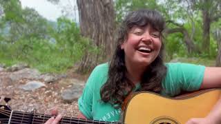 Emily Scott Robinson - "Overalls" (Acoustic)