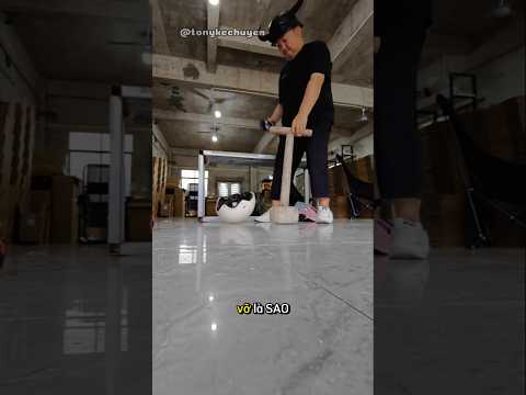 chiếc mũ bảo hiểm cứng đầu của  cô em gái #shorts