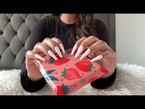 [ASMR] Bees Wax Wrapped Items Tapping & Scratching