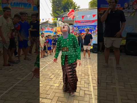 NENEK LOMBA TIUP GELAS | NURRAYNI25