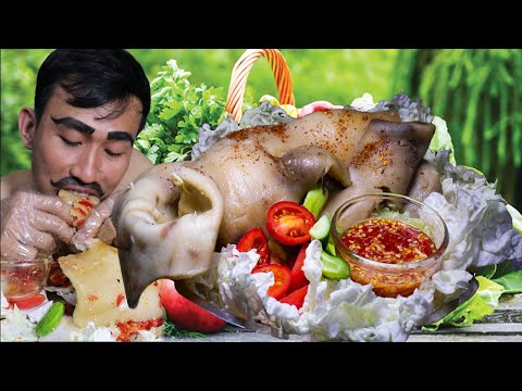 Would you eat Pork head with vegetables and chili sauce #yummy #asmrvideo #short #food