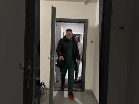КОГДА ИДЁШЬ ГУЛЯТЬ С ЖЕНОЙ/ДЕВУШКОЙ 😁🤣😆 | Влад и Влада
