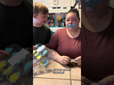 Who Ate MY Cupcakes?! ๐ง๐ค#shorts #viral #funny #family #cupcake #notabanana