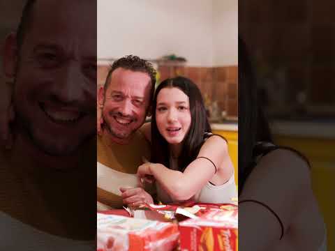 FUORI ORA SU YOUTUBE - Il nostro primo Q&A ๐คญโค๏ธ #casasilva #sitcom #padreefiglia #domanderisposte