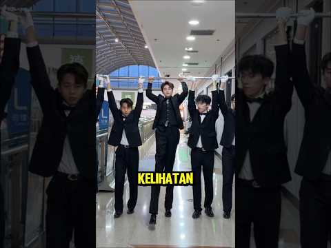 Cewek Ini Nambah Tinggi 1 Meterโฆ Tapi Kakinya Malah Bisa Dilipet! ๐คฃ