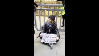 The pro-Palestine campaigner was filmed holding a sign reading ‘I support Palestine Action prisone