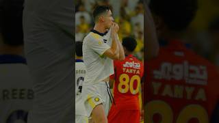 Some love stories just make sense 💛🏆⁩ #رونالدو يقبل الشعار الأعظم .. شعار #النصر 💛 #cr7 #Nassr