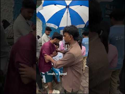 লাইন ভিড় বিশৃঙ্খলা একার হাতে সামলাচ্ছে রাজুদার নতুন ম্যানেজার