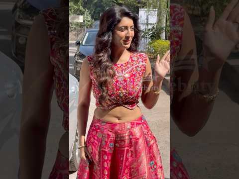 ఆ నడుముని ఏం పెట్టి తయారు చేపిచ్చింది రా బాబు అలా ఉంది Rashi Singh #viralshort