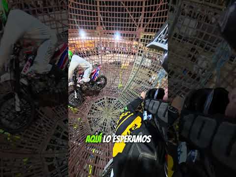 Chocamos en el globo de la muerte #sigueme #parati #fyp