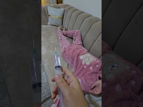 خليتها لتنام وضربتا الابرة #أماني_فاميلي #أمورة #فاميلي