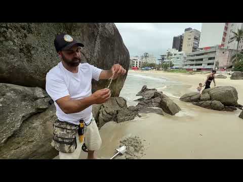 Tesouro Misterioso Descoberto na Praia! Você Não Vai Acreditar no Que Achei!