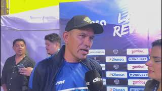 Santos Rivera DT EL Salvador
