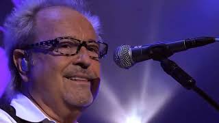 Foreigner - I Want To Know What Love Is - 2010 Live Video HD
