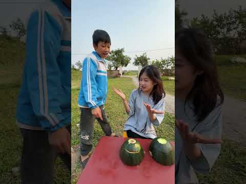Cô bé tốt bụng ảo thuật dưa hấu kẹo huba buba #shorts