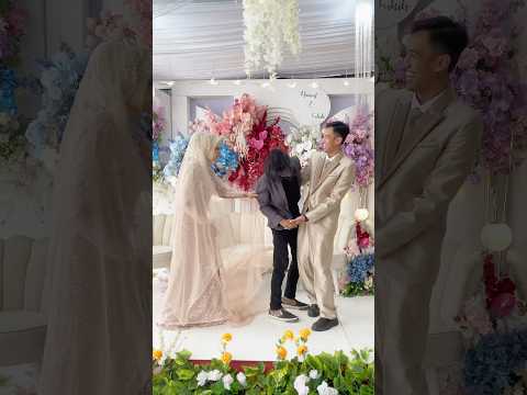 Asik bannget nih pose wedding kali ini🤣 #wedding #humor #photoshoot #photography