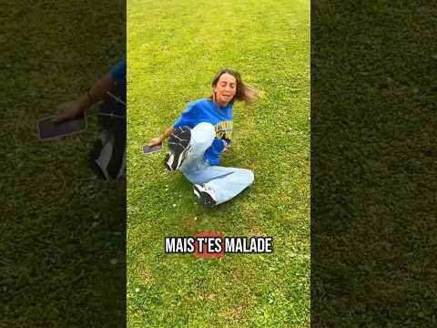 AÏE IL ME POUSSE 😡