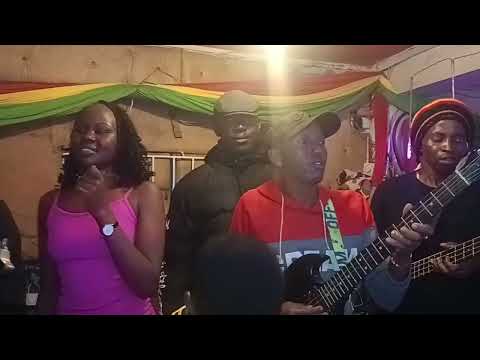 VUUSYA UNGU LIVE AT CLUB ALLEXY MLOLONGO