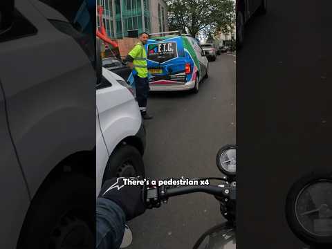 Don’t do it #nearmiss #dashcam #biker #london