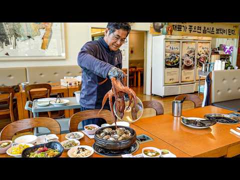 Traditional Korean royal health food, Haeshintang & Nurungjitang made with octopus